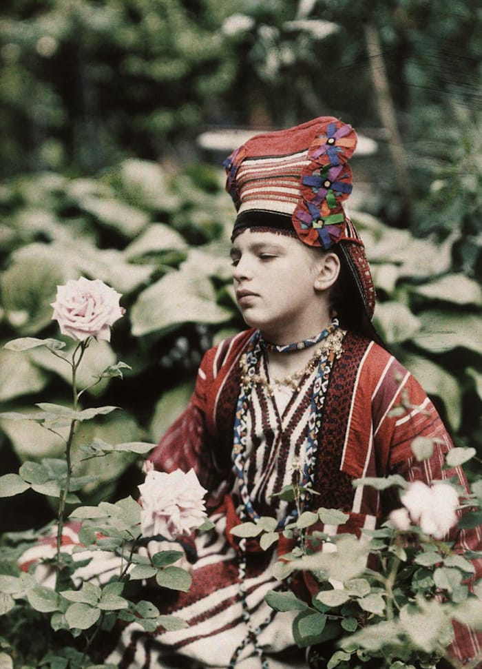 Piotr Vedenisov Vera Kozakov in Folk Dress. 1914
